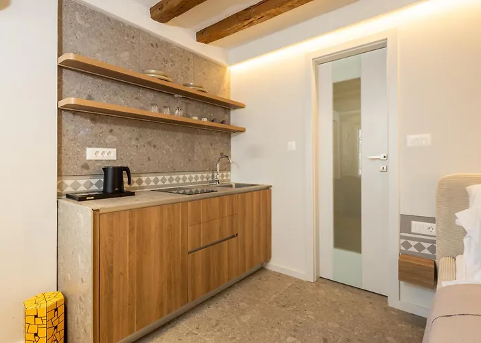 Diocletian's Centre Palace 4* Split